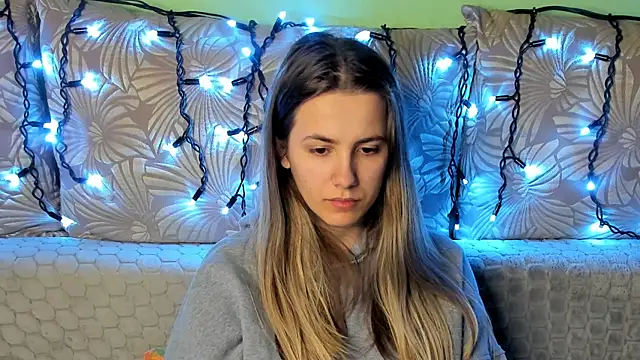 MaggieCake online show from 02/12/26, 02:00