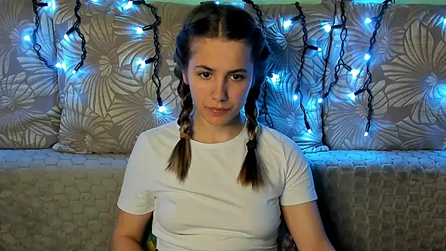 MaggieCake online show from 12/05/25, 12:32