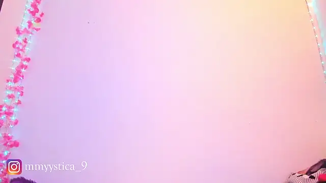 Snapshot of Rainnbow_ chatting on 12/18/25, 05:12 Rainnbow online show from 12/18/25, 05:12