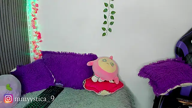 Rainnbow  online show from 03/27/26, 08:26