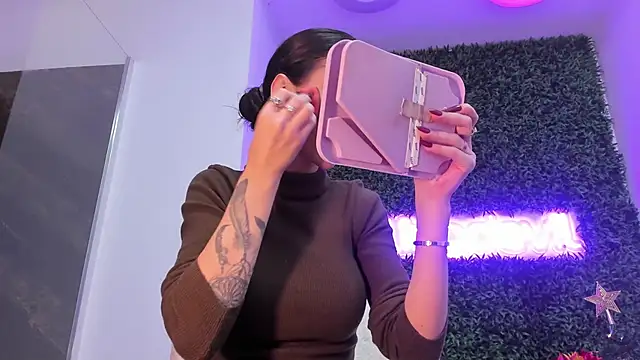 realhotfallingdevil online show from 11/29/25, 05:51