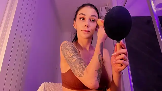 realhotfallingdevil online show from 03/11/26, 05:12