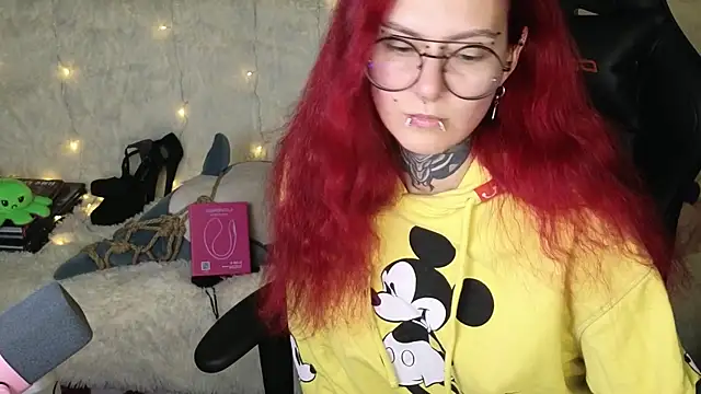 Ginger Stay online show from 10/31/25, 03:58