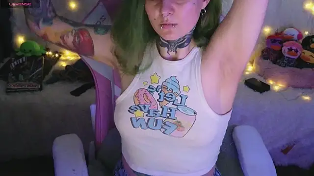 Ginger Stay online show from 05/04/26, 10:18