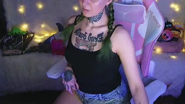 Ginger Stay online show from 04/23/26, 12:29