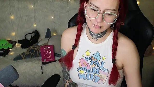 Ginger Stay online show from 11/01/25, 05:25