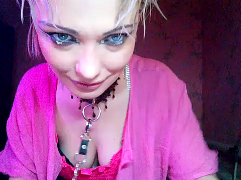 WildMissNiks online show from 11/30/25, 09:10