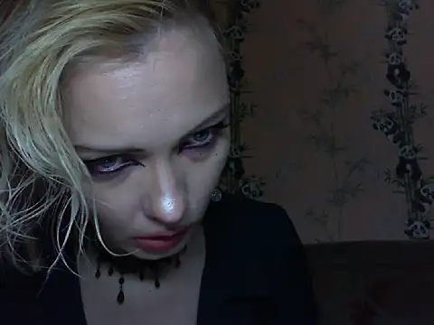 WildMissNiks online show from 05/27/26, 08:22