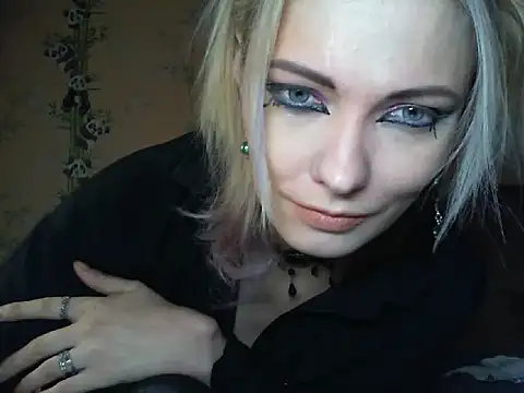 WildMissNiks online show from 06/02/26, 06:46