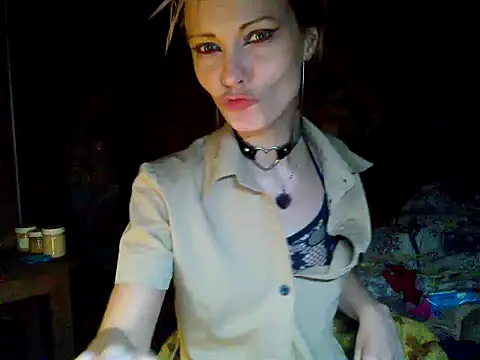 Snapshot of WildMissNiks chatting on 12/20/24, 01:43 WildMissNiks online show from 12/20/24, 01:43