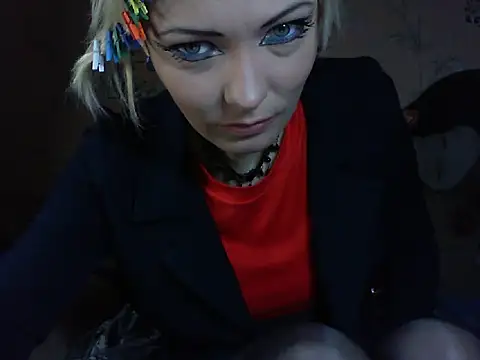 WildMissNiks online show from 04/04/26, 08:43