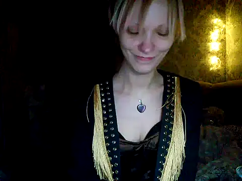 Snapshot of WildMissNiks chatting on 12/22/24, 11:00 WildMissNiks online show from 12/22/24, 11:00
