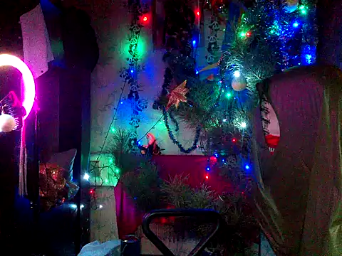 WildMissNiks online show from 12/23/25, 09:52