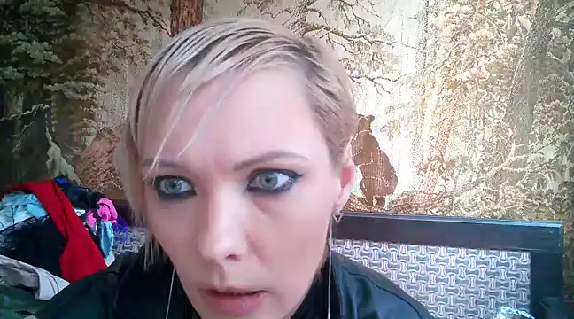 Snapshot of WildMissNiks chatting on 03/02/25, 10:37 WildMissNiks online show from 03/02/25, 10:37