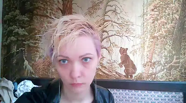 Snapshot of WildMissNiks chatting on 03/16/25, 08:32 WildMissNiks online show from 03/16/25, 08:32