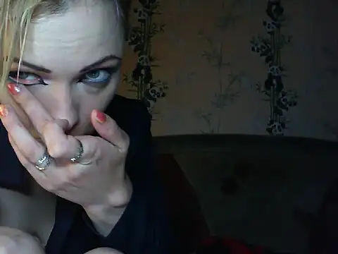 Snapshot of WildMissNiks chatting on 06/11/26, 06:10 WildMissNiks online show from 06/11/26, 06:10