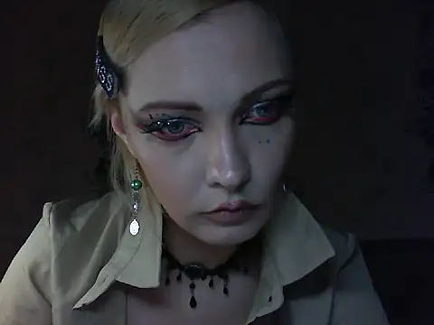 WildMissNiks online show from 05/21/26, 07:17