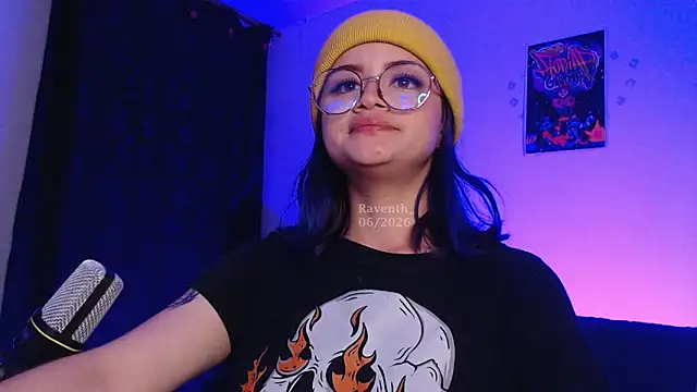 Snapshot of Raventh_ chatting on 06/23/26, 03:04 Raventh online show from 06/23/26, 03:04