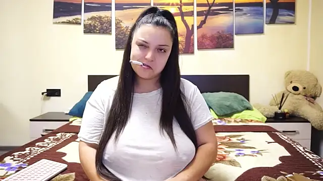 adelline online show from 12/03/25, 09:47