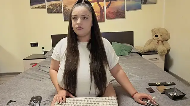 adelline online show from 03/29/26, 08:43