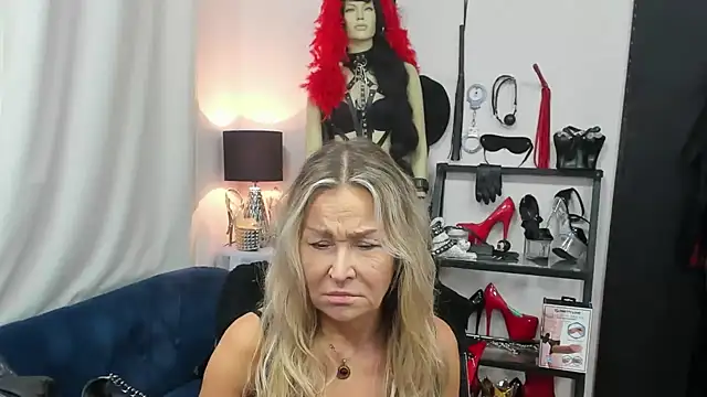 crystaLUX online show from 10/21/25, 04:12