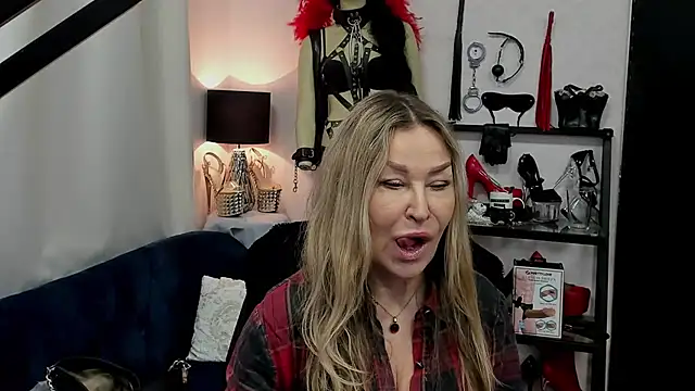 crystaLUX online show from 03/10/25, 06:49