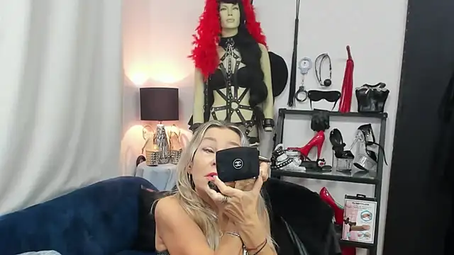 crystaLUX online show from 10/30/25, 05:06