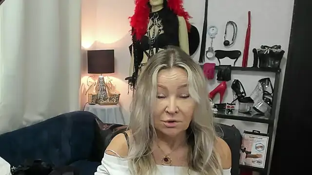 crystaLUX online show from 06/15/26, 04:12