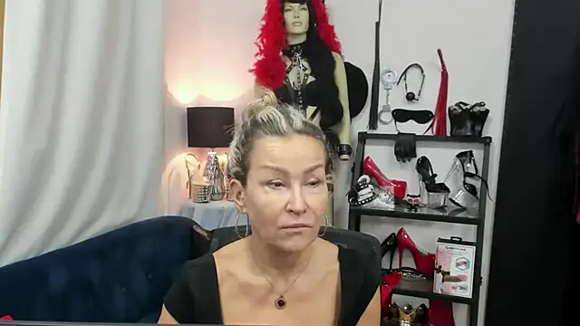 crystaLUX online show from 10/07/25, 04:35