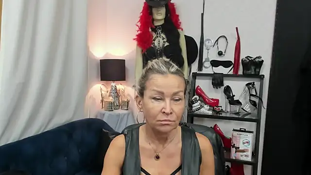 crystaLUX online show from 09/29/25, 06:09