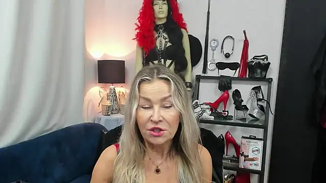 crystaLUX online show from 10/28/25, 05:18