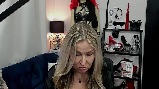 crystaLUX online show from 03/17/25, 10:06