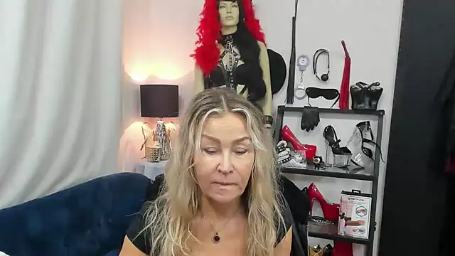 crystaLUX online show from 10/17/25, 05:55