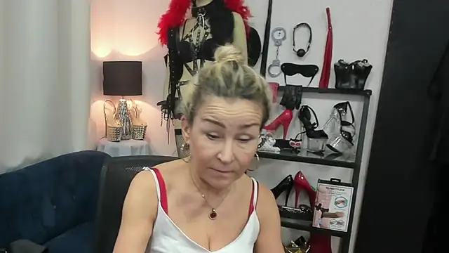 crystaLUX online show from 02/27/26, 05:18