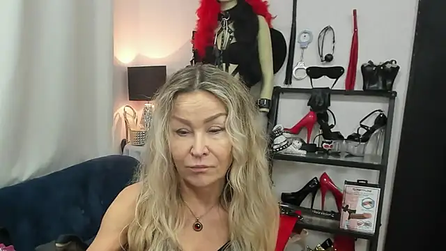 crystaLUX online show from 12/19/25, 05:10