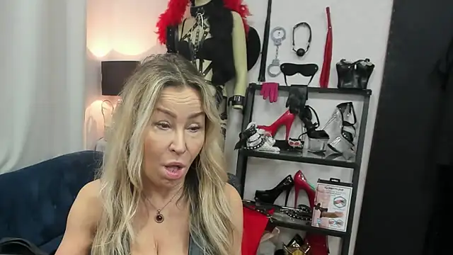 crystaLUX online show from 02/23/26, 05:30