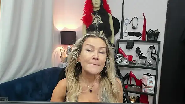 crystaLUX online show from 10/15/25, 04:11