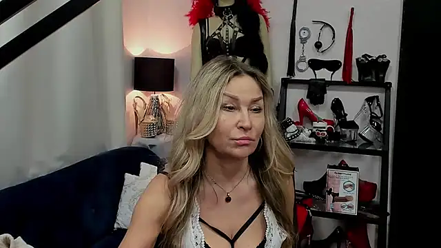 crystaLUX online show from 03/03/25, 09:02