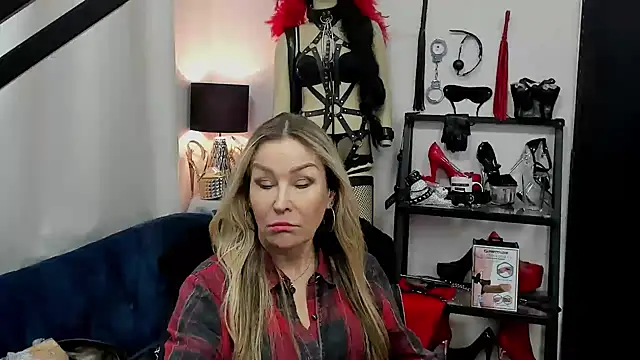 crystaLUX online show from 03/10/25, 09:56