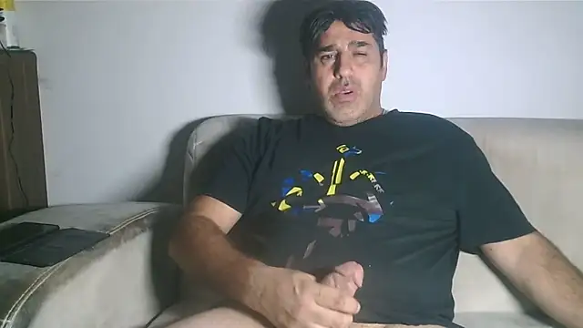 Snapshot of CORONALD chatting on 10/19/25, 03:04 CORONALD online show from 10/19/25, 03:04