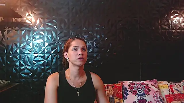 PINK  LOLA1 online show from 04/02/26, 11:55