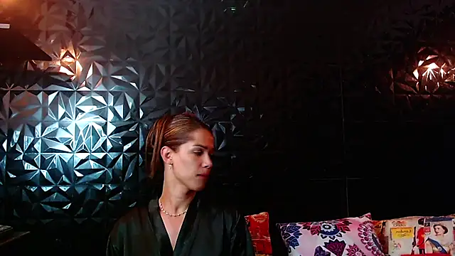 PINK  LOLA1 online show from 11/28/25, 01:00