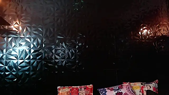 PINK  LOLA1 online show from 11/30/25, 01:23