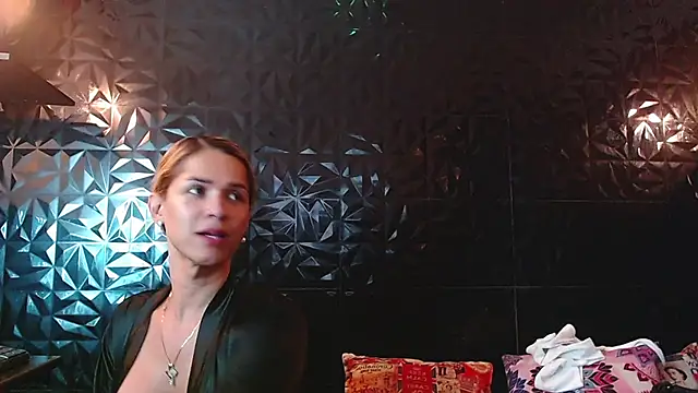 PINK  LOLA1 online show from 06/12/26, 10:29