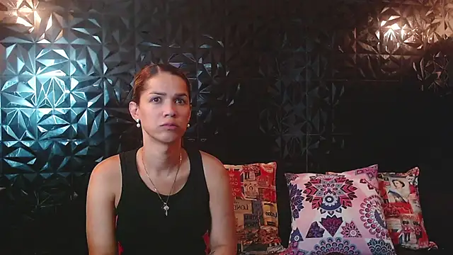 PINK  LOLA1 online show from 04/14/26, 08:25