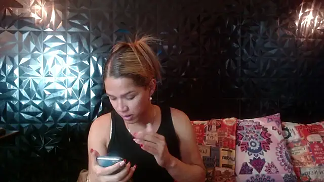 PINK  LOLA1 online show from 07/01/26, 11:05