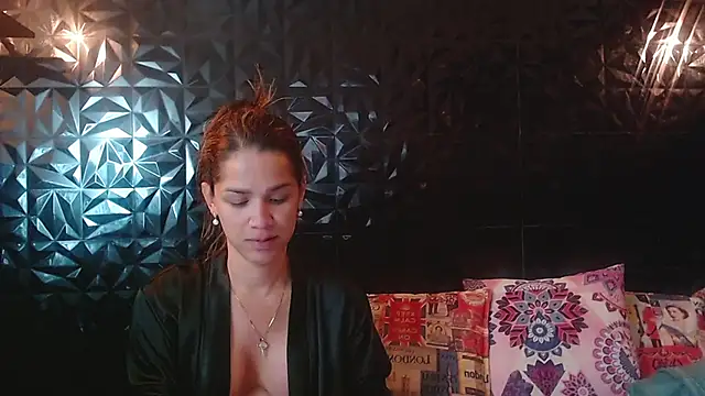 PINK  LOLA1 online show from 04/05/26, 04:46