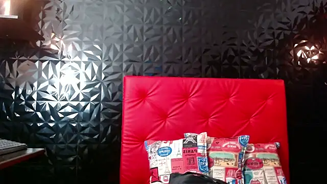 Snapshot of PINK__LOLA1 chatting on 02/24/25, 11:52 PINK LOLA1 online show from 02/24/25, 11:52