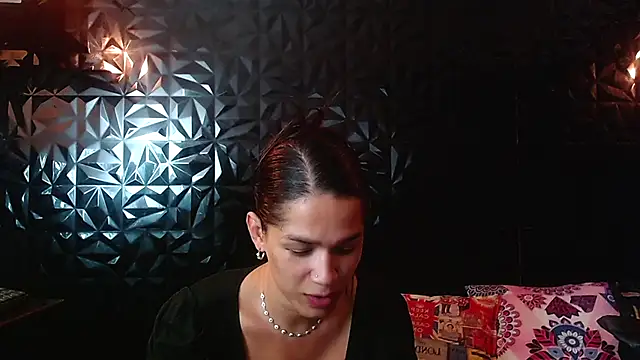 PINK  LOLA1 online show from 10/27/25, 10:33