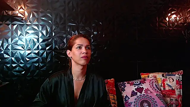 PINK  LOLA1 online show from 11/29/25, 01:06